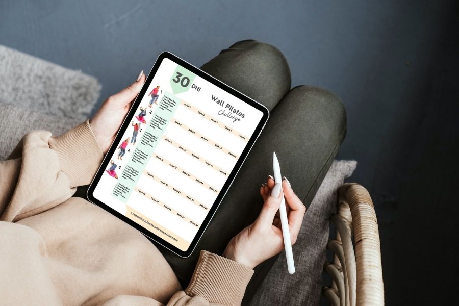 wyzwanie pilates przy ścianie, 28 wyzwanie pilates przy ścianie, 28 dniowe wyzwanie pilates przy ścianie, 21 dniowe pilates przy ścianie, wyzwanie pilates 30 dni, wyzwanie pilatesowe, wyzwanie 30 dni do druku,